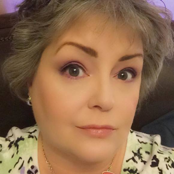 Meet your Posher, Shelly - Picture 1 of 1